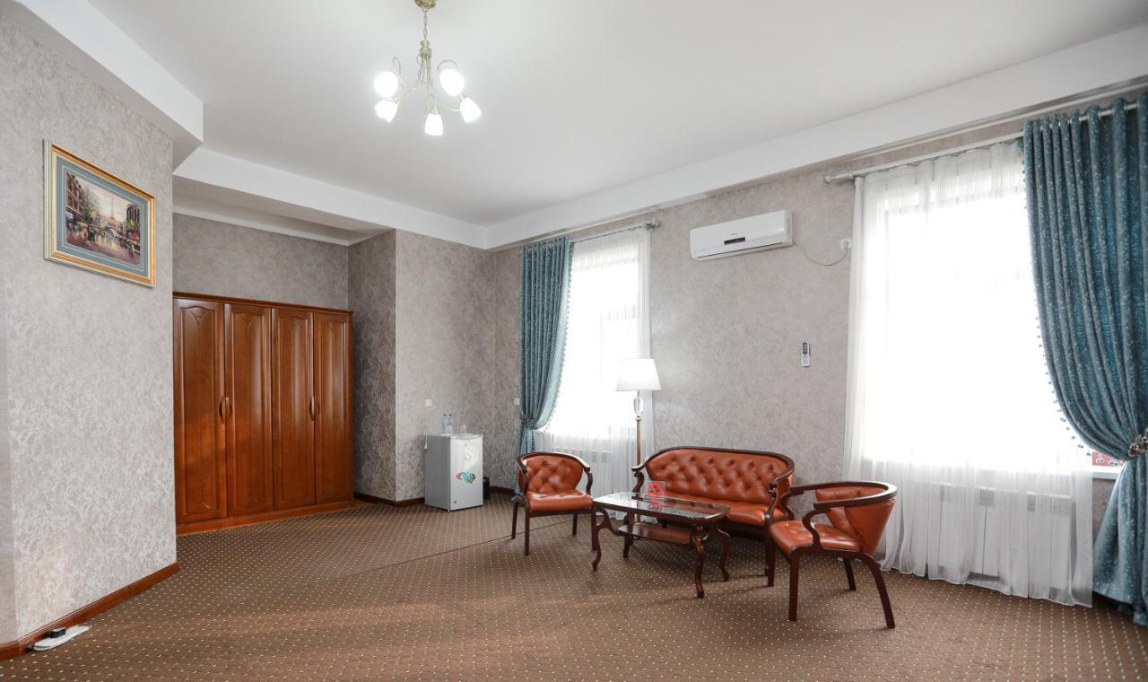 Khujand Grand Hotel מראה חיצוני תמונה